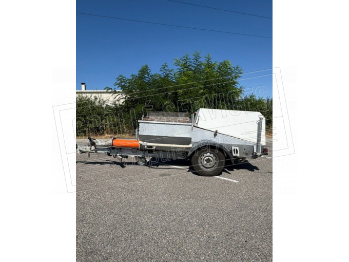 GS84 - Pompe à chape liquide - BRINKMAN FHS200